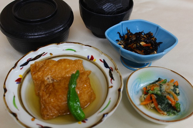 鶏挽肉の稲荷煮