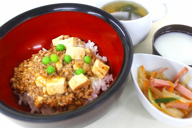 麻婆丼