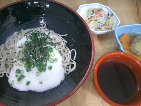 冷やしとろろ蕎麦